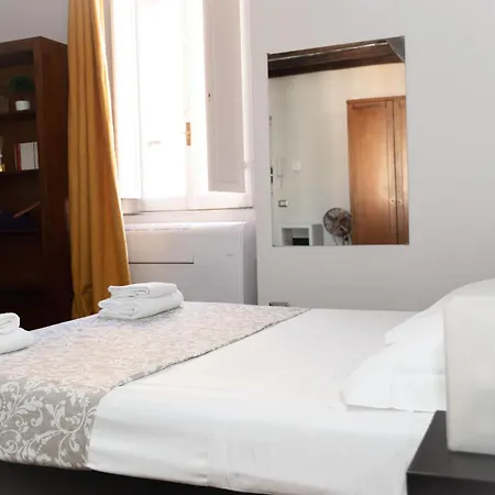 Domus Incantevole Vicino Colosseo Foro Διαμέρισμα *